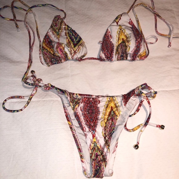 PILYQ BARCELONA - Picture 1 of 4